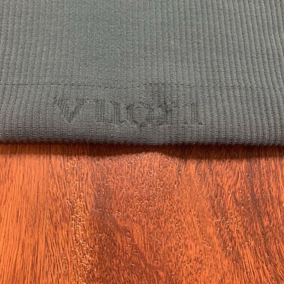 Vuori Simplicity Halter Top Beryl Ribbed Blue/Green Sleeveless Shirt Sz XS - Picture 4 of 7